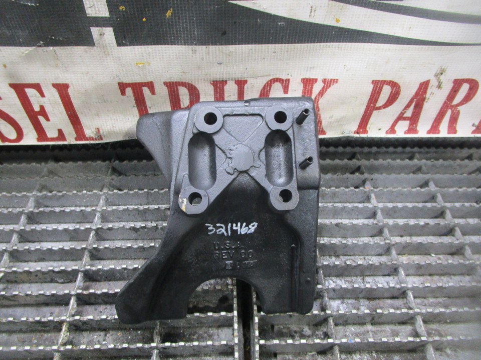 CUMMINS ALT BRACKET Engine Mount