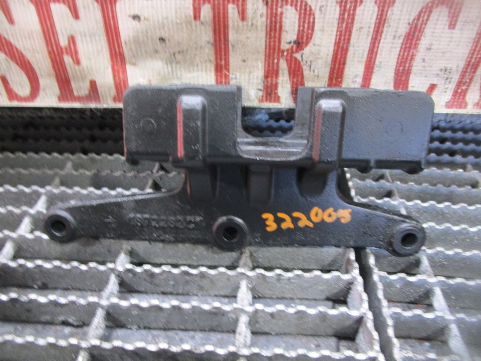 INTERNATIONAL Maxxforce DT Engine Mount