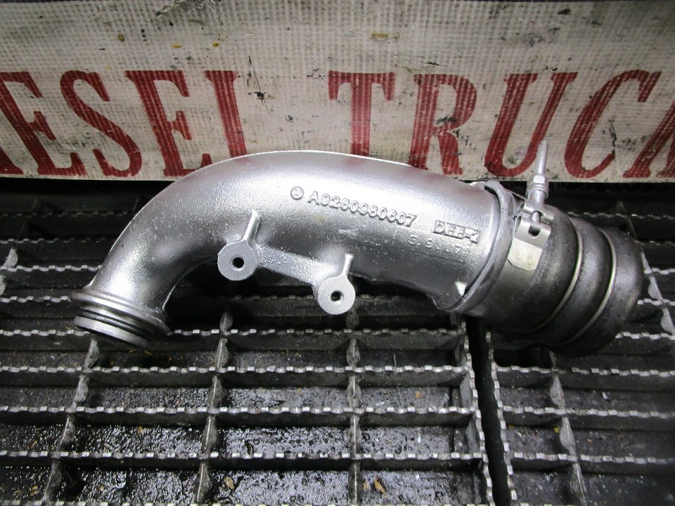 MERCEDES-BENZ OM926LA Intake Elbow