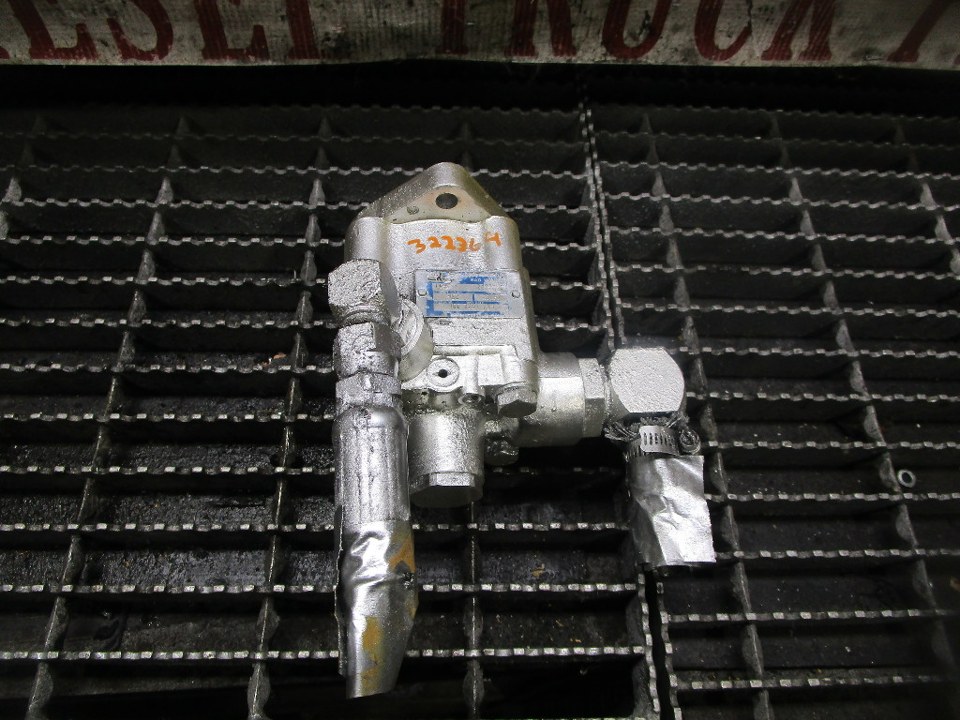 LUK C10 Steering Pump