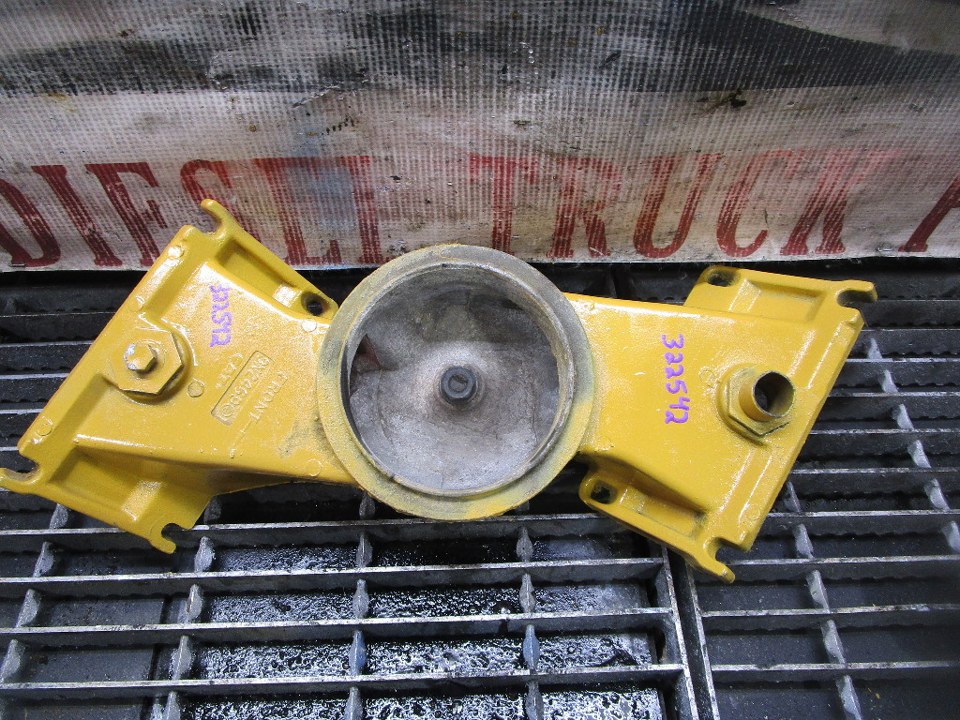 CAT 3208 Intake Manifold