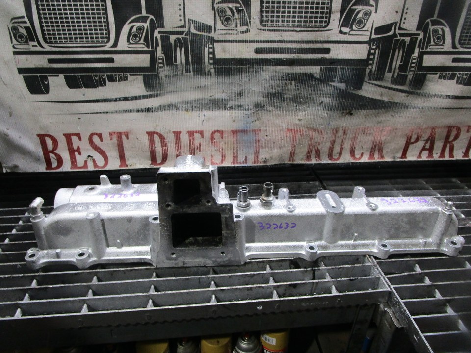 INTERNATIONAL Maxxforce DT Intake Manifold