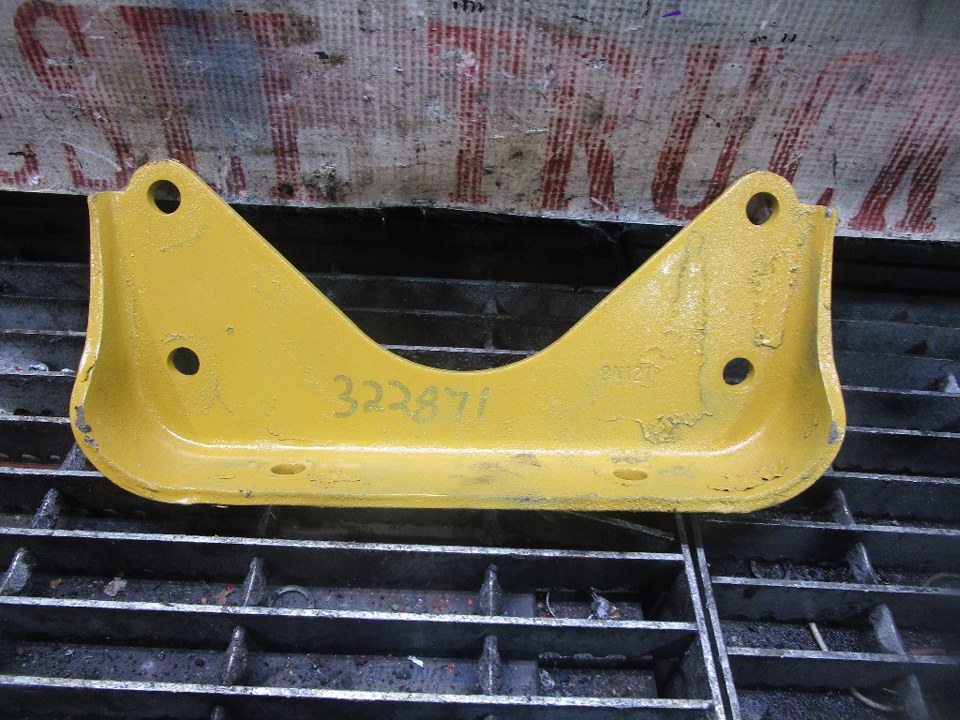 CAT 3208 Engine Mount