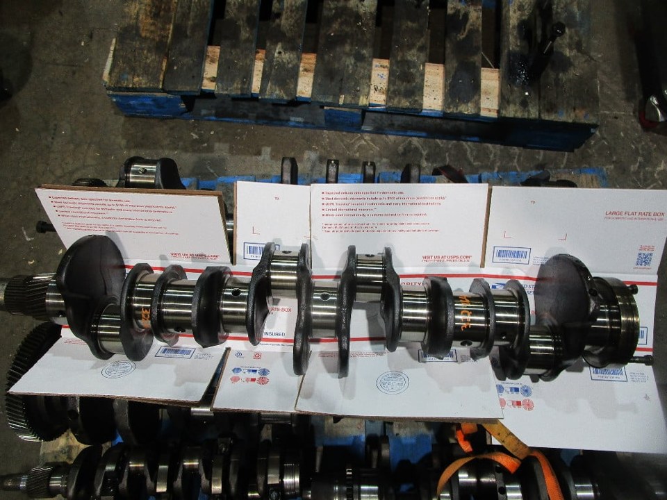 INTERNATIONAL DT466E Crankshaft