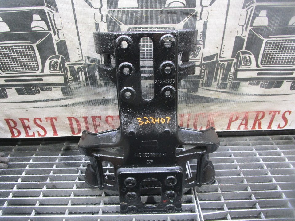 VOLVO VNL Engine Mount