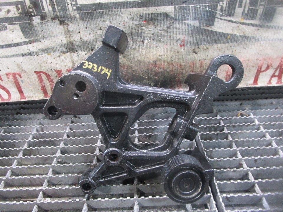 INTERNATIONAL MaxxForce 7 Engine Mount