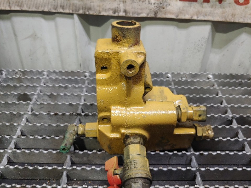 CAT 3126 / C7 Thermostat Housing