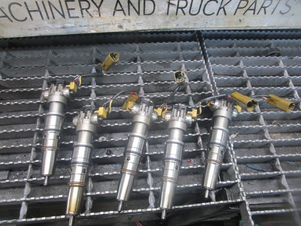 INTERNATIONAL MaxxForce DT Fuel Injector