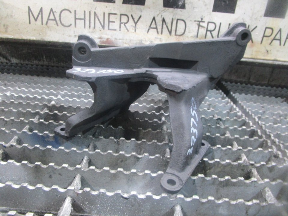 INTERNATIONAL DIESEL ENGINE Engine Mount
