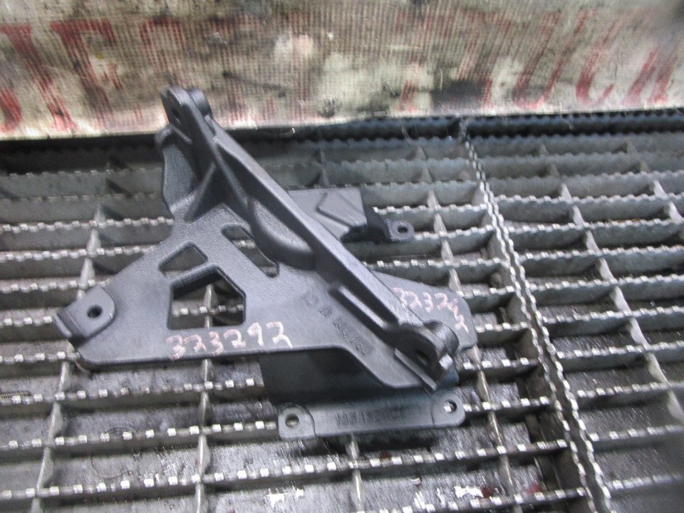 INTERNATIONAL VT365 6.0L V8 Engine Mount
