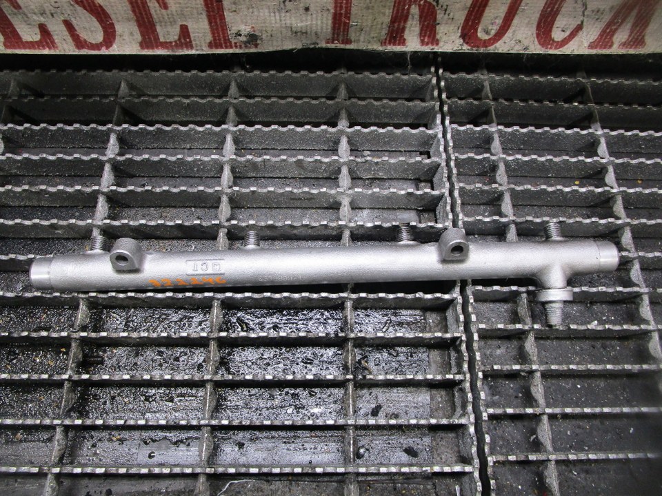 INTERNATIONAL MAXXFORCE 7 Fuel Rail