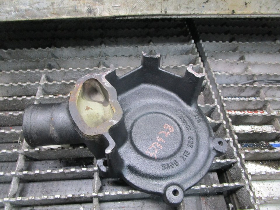 MACK RENAULT Water Manifold