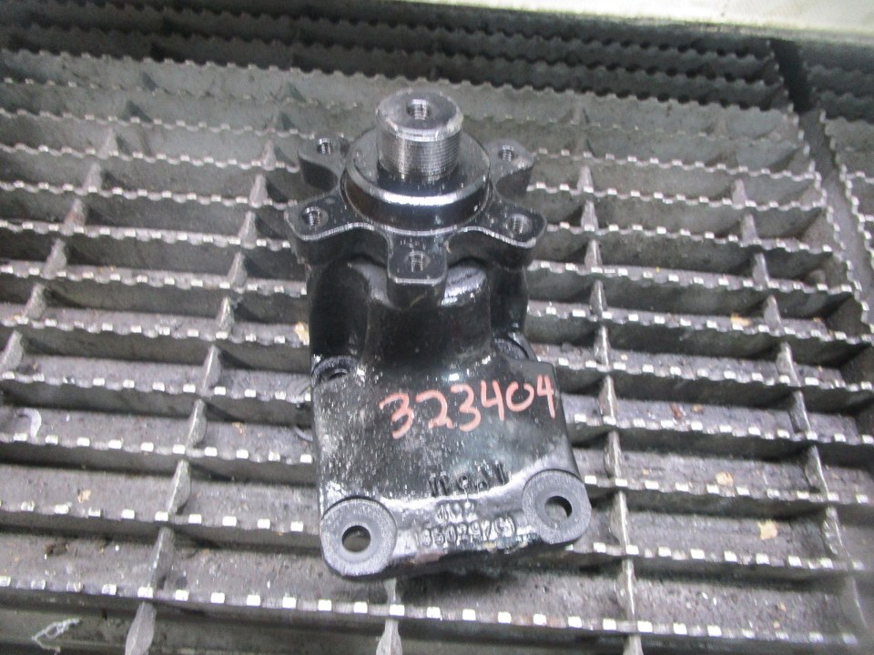 INTERNATIONAL DIESEL ENGINE Fan Hub