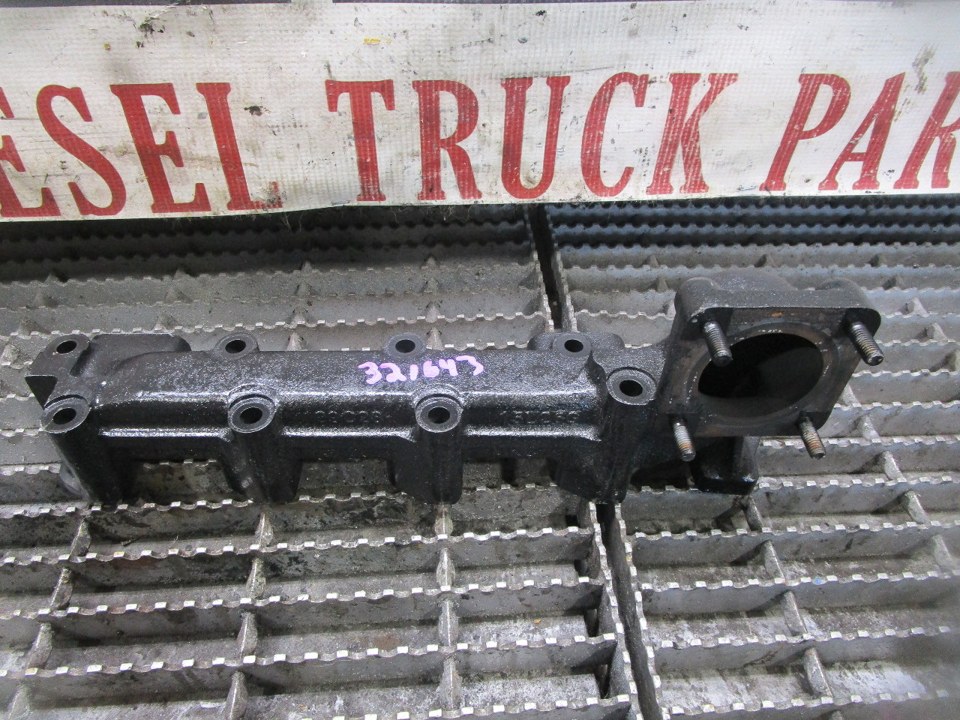 JOHN DEERE 3179DF Engine Manifold