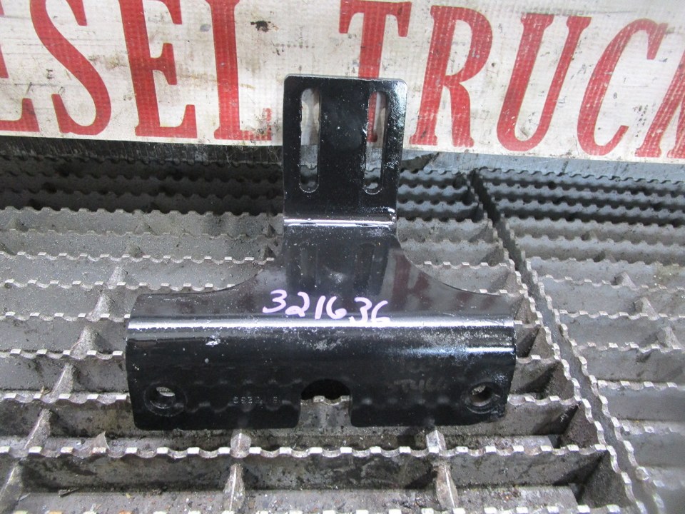 INTERNATIONAL COMPRESSOR MOUNT Engine Mount