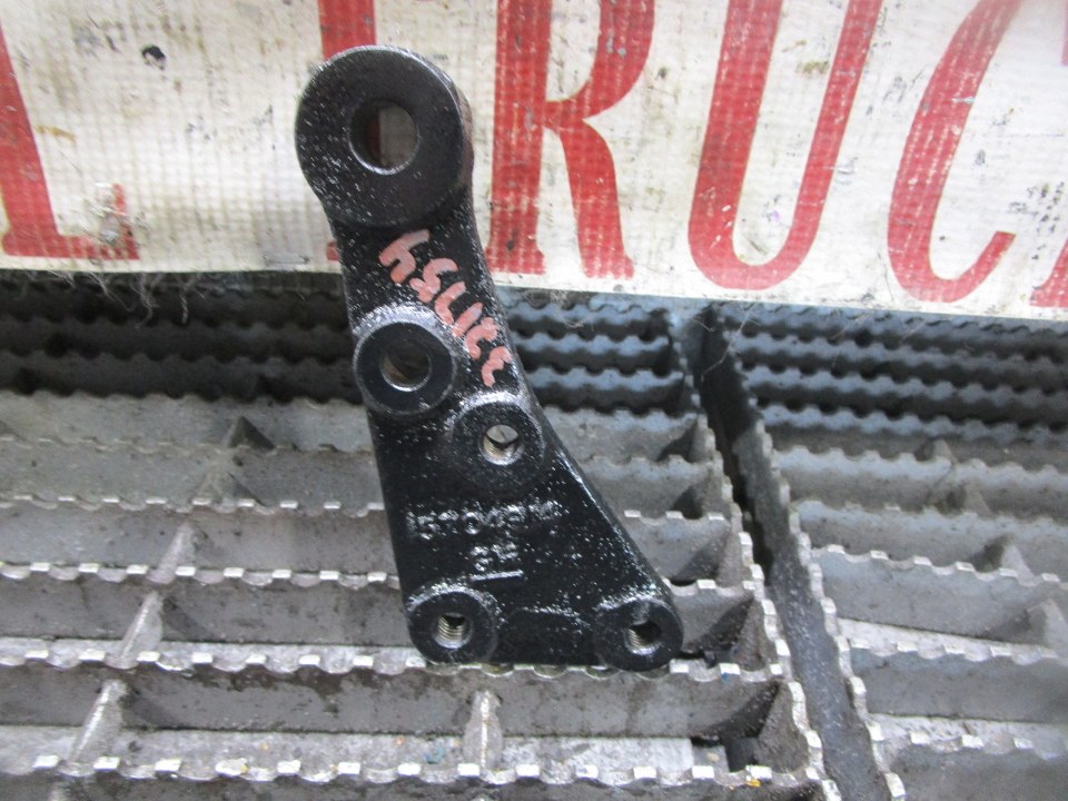 CAT BRACKET Engine Mount