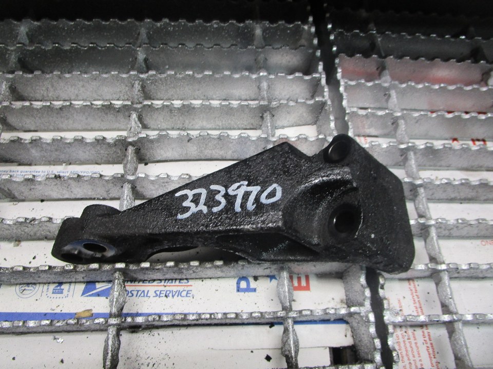 ISUZU 4JJ1 Engine Mount