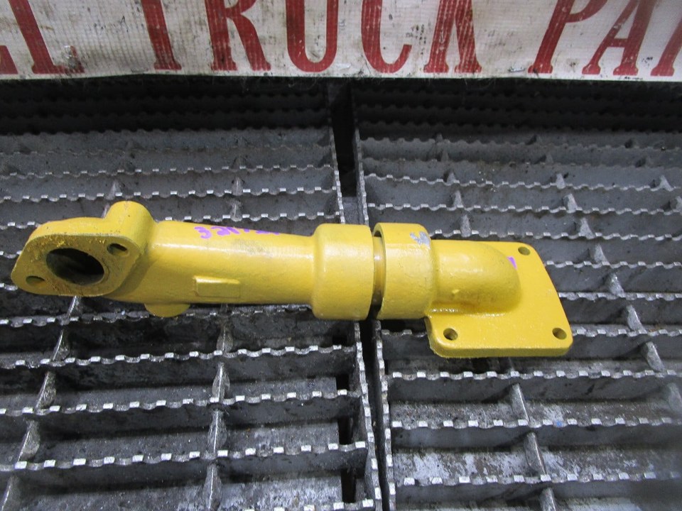 CAT 3406B Water Pipe