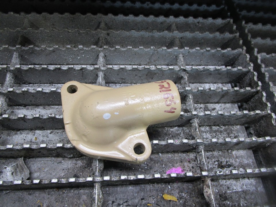 JOHN DEERE 3179 Thermostat Housing