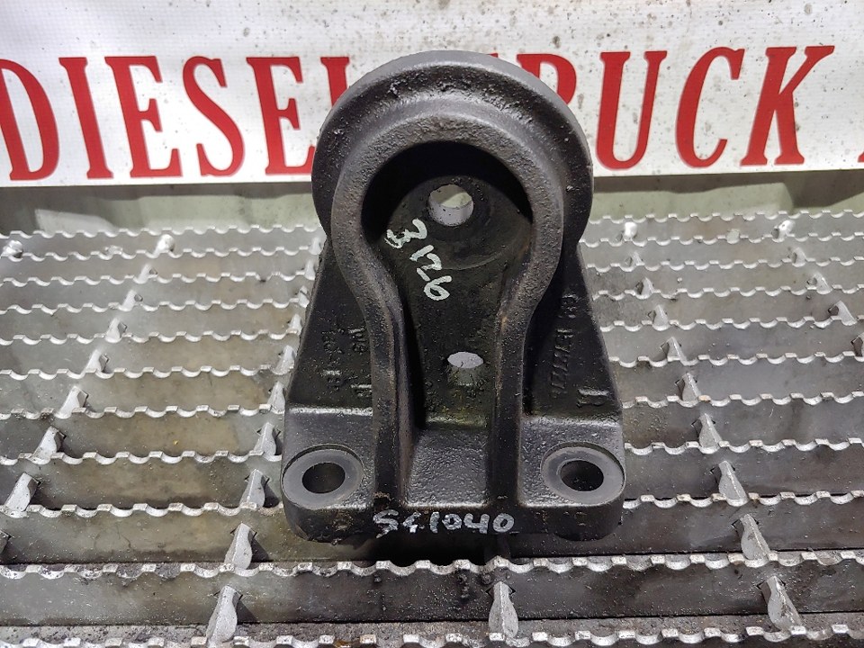 CAT 3126 Engine Mount