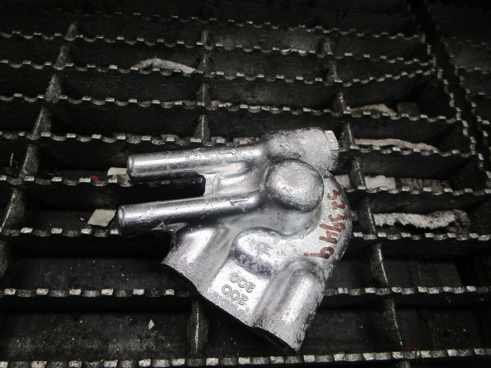 MACK REANULT Fuel Filter Housing