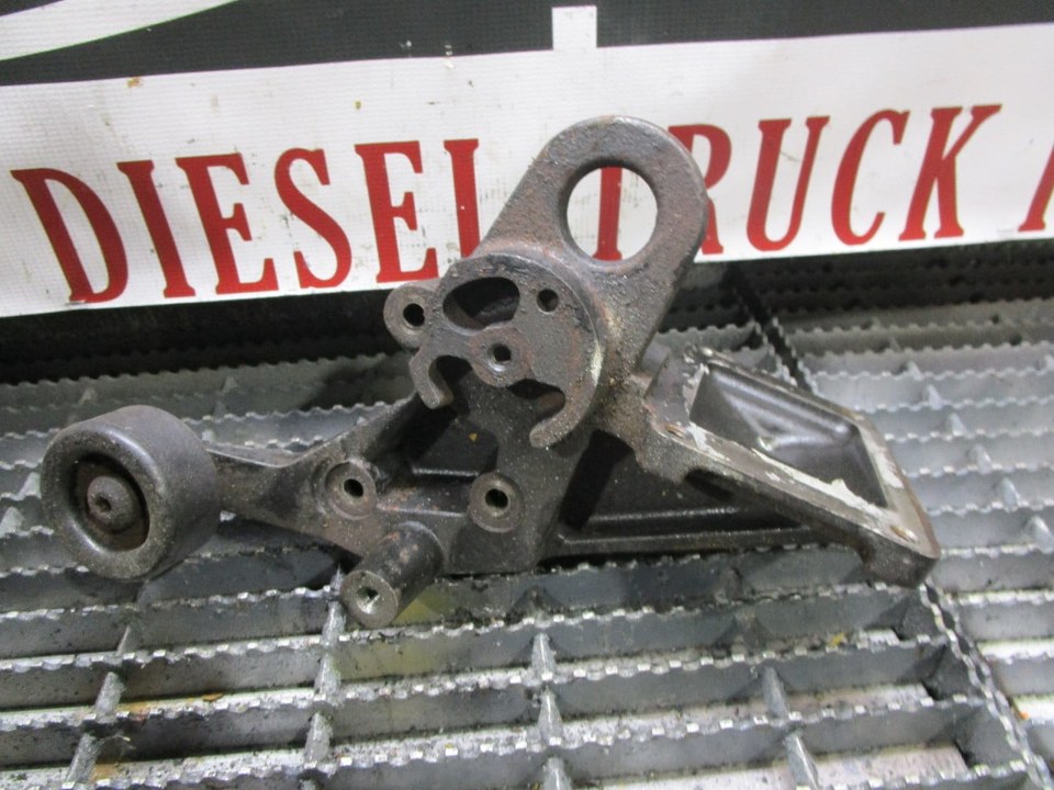INTERNATIONAL MAXXFORCE Engine Mount