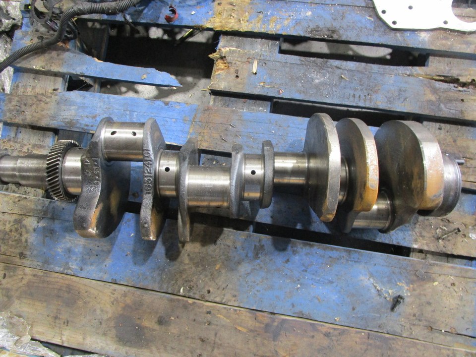 INTERNATIONAL 7.3L Crankshaft