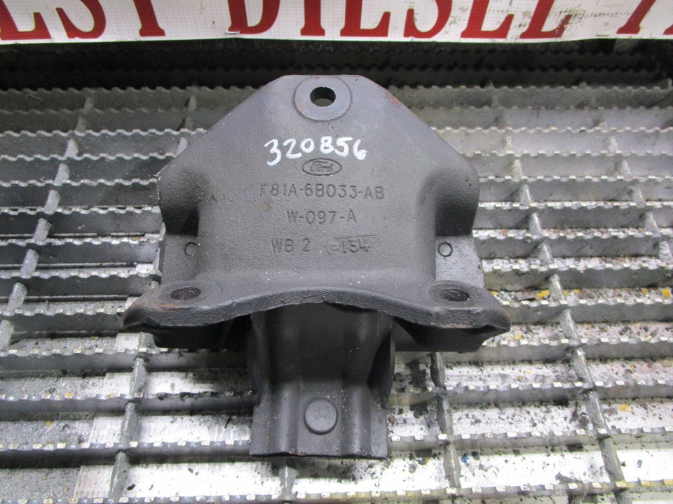 INTERNATIONAL 7.3L Engine Mount