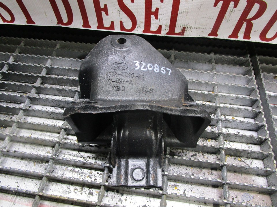 INTERNATIONAL 7.3L Engine Mount