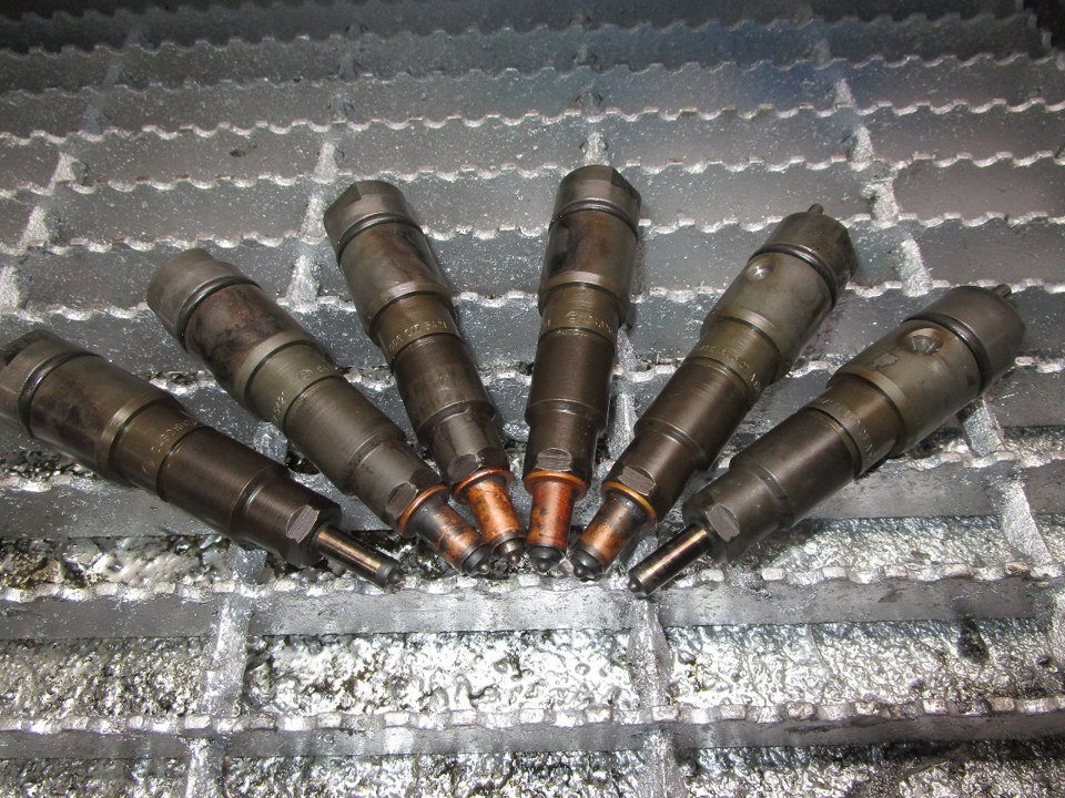 MERCEDES-BENZ OM460LA Fuel Injector