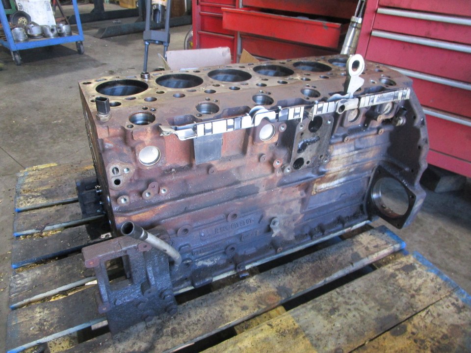 MERCEDES-BENZ OM906LA Engine Block