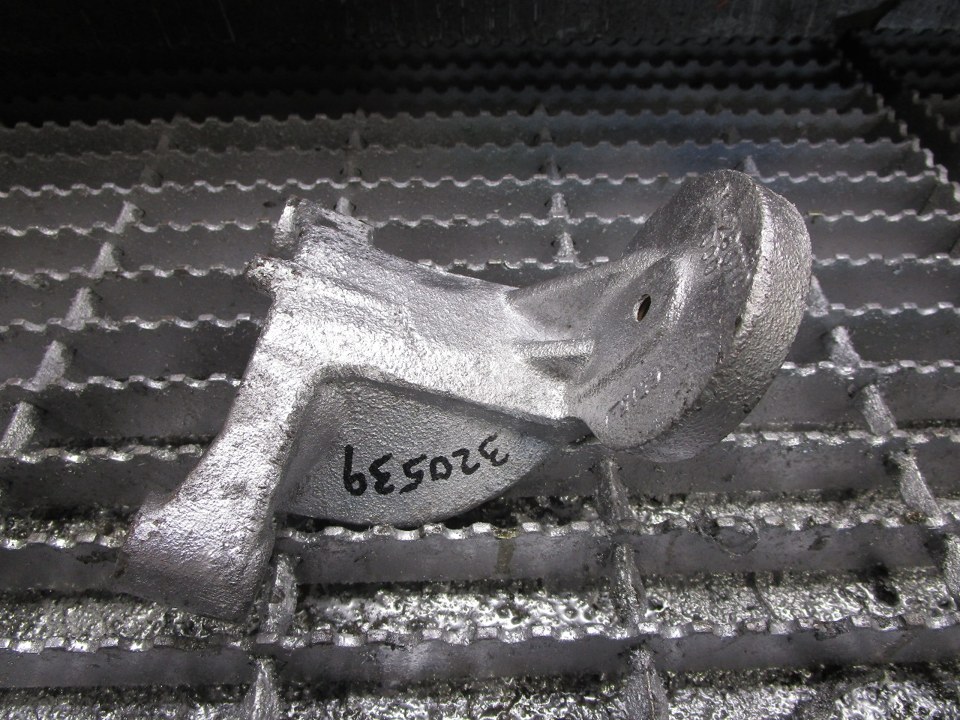 MERCEDES-BENZ DIESEL ENGINE Engine Mount