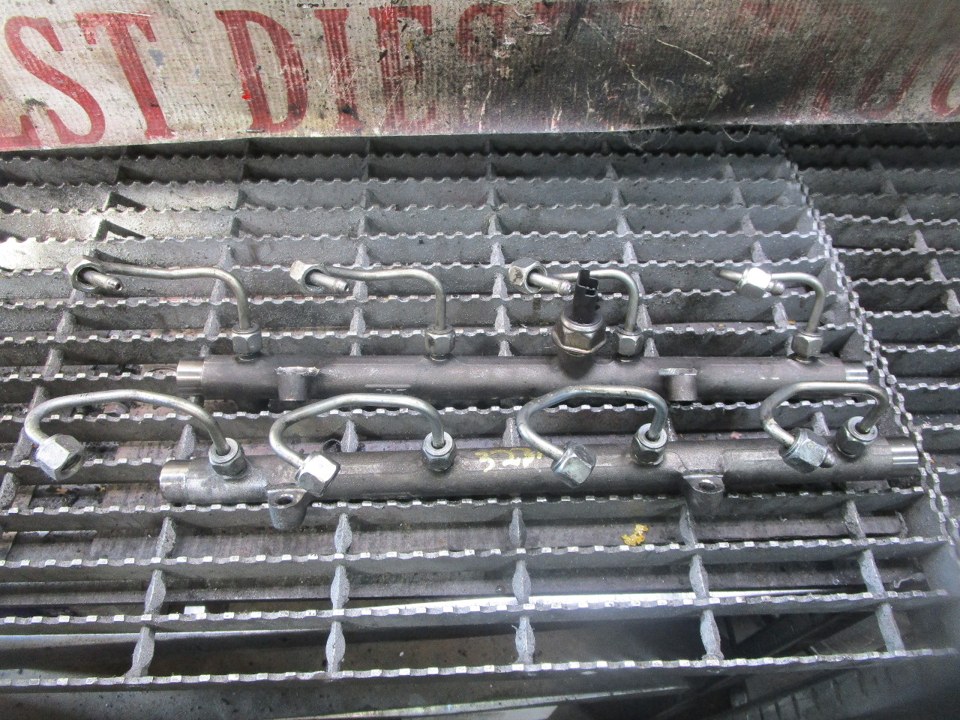 INTERNATIONAL MaxxForce 7 Fuel Rail