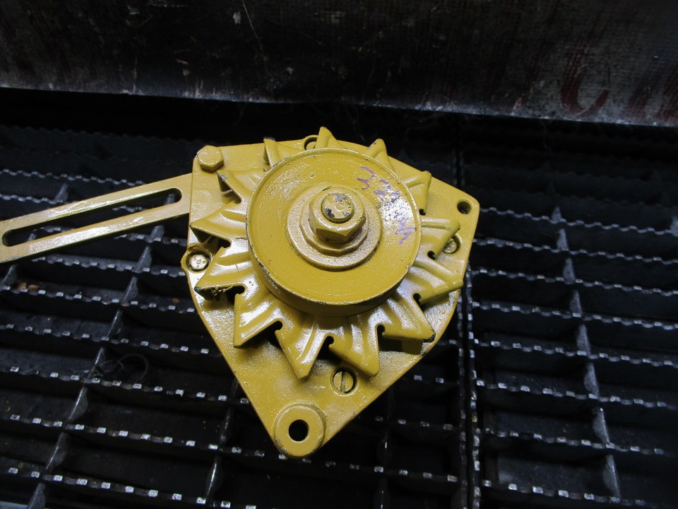 DEUTZ F6L912 Alternator
