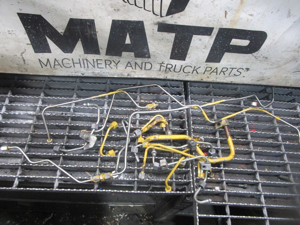 CAT C7S Fuel Lines