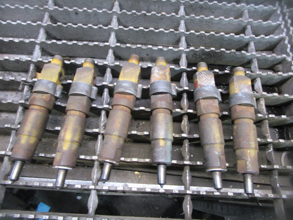 DEUTZ F6L912 Fuel Injector