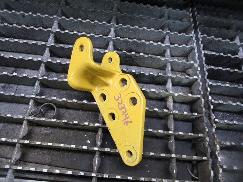 DEUTZ F6L912 Engine Mount