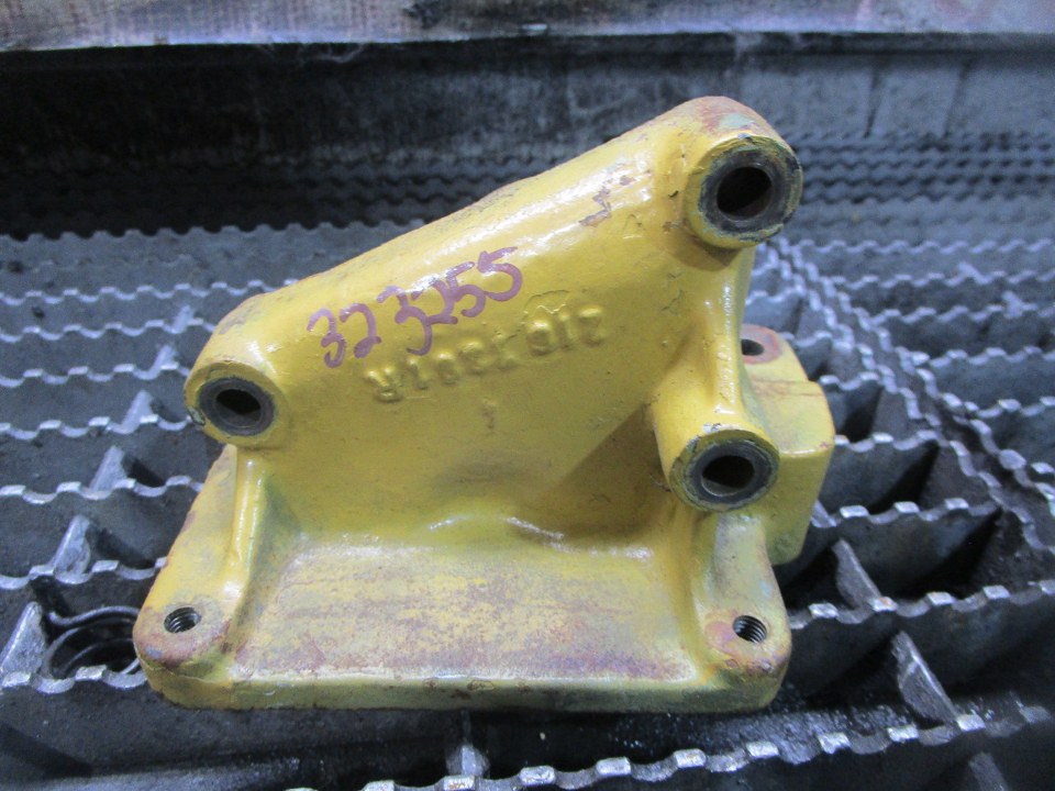 DEUTZ F6L912 Engine Mount