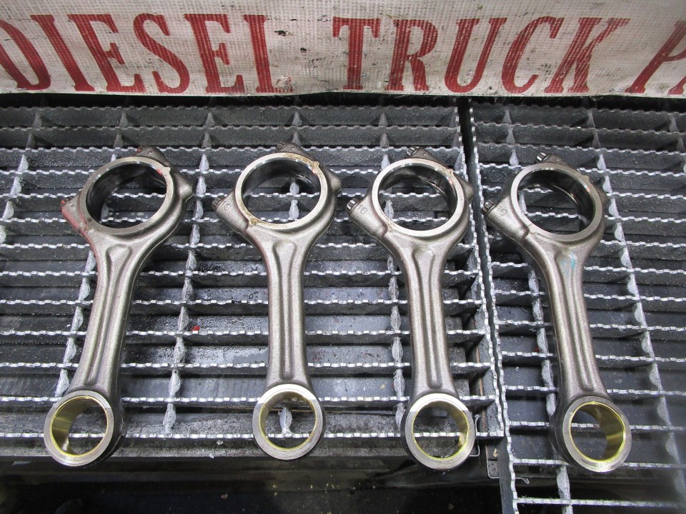 MERCEDES-BENZ OM924LA Connecting Rod