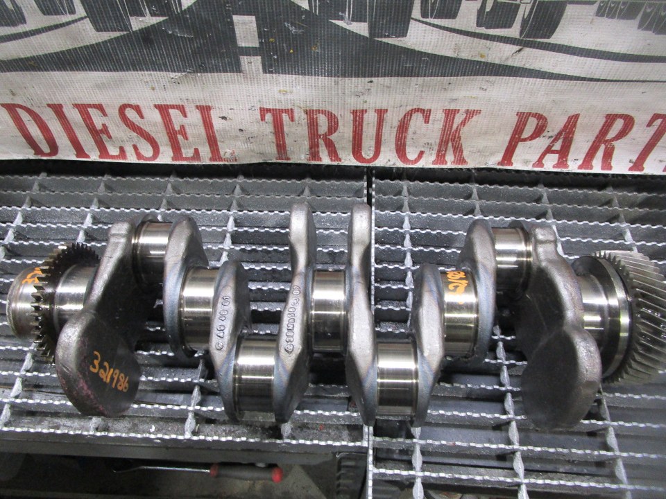 MERCEDES-BENZ OM924LA Crankshaft