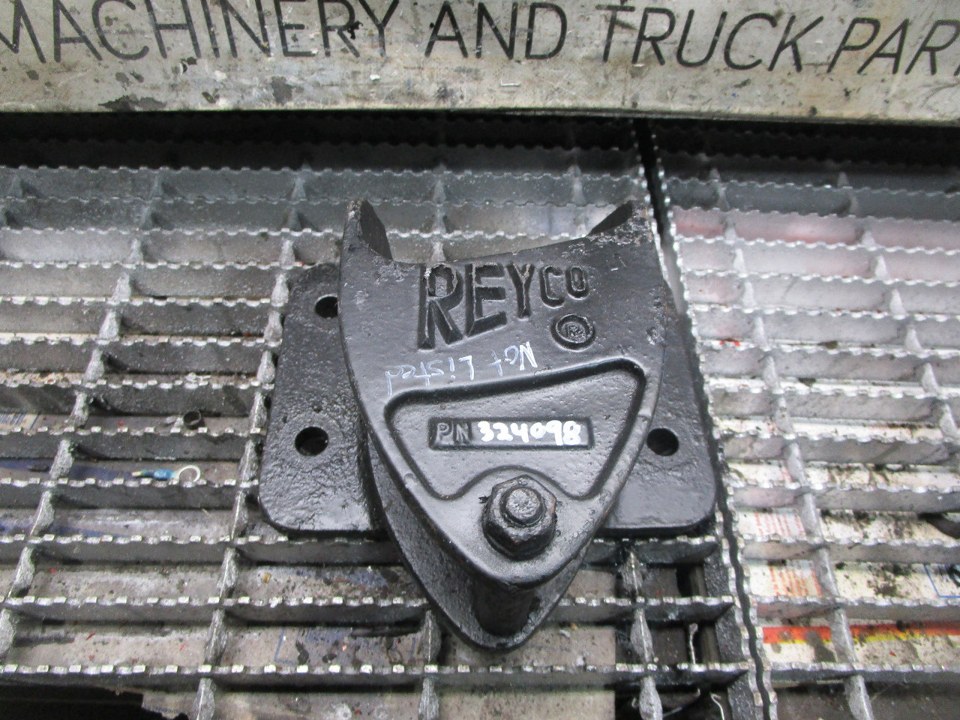 KENWORTH Spring Hanger Spring Hanger