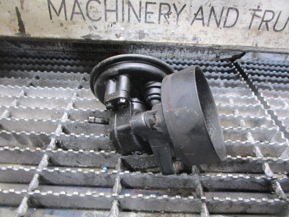FORD VACUUM PUMP Compressor
