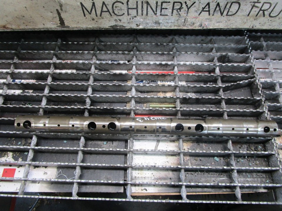 CUMMINS ISX Rocker Shaft