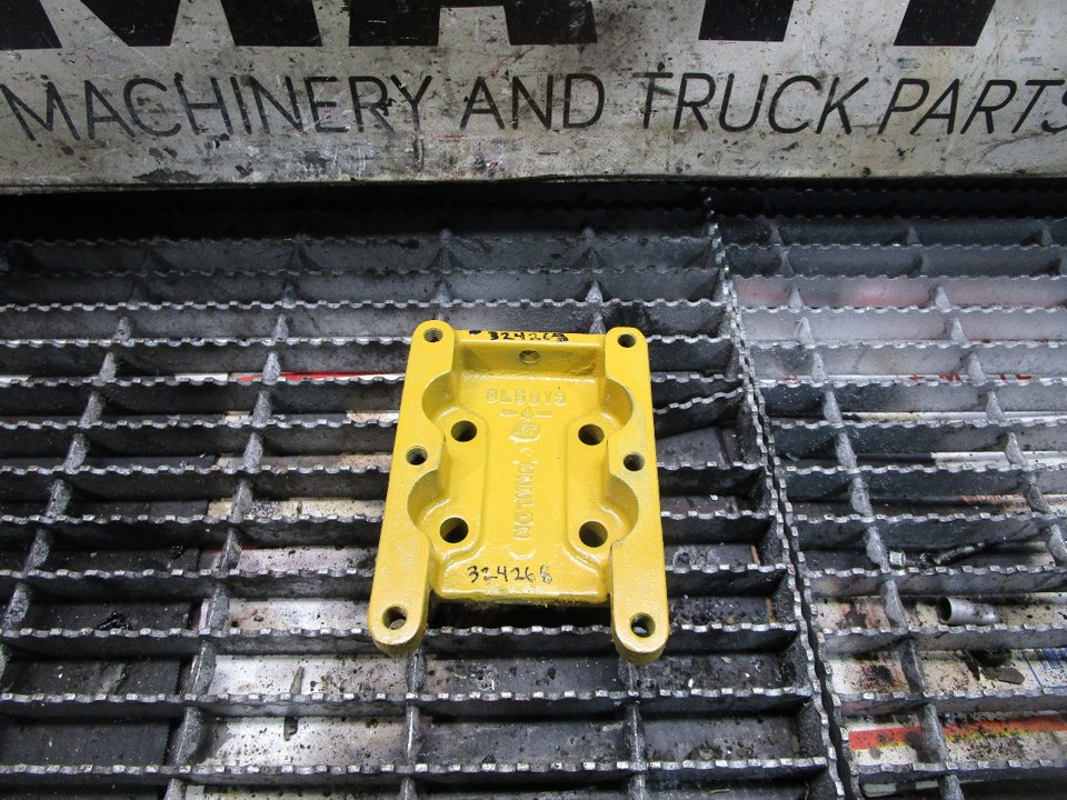 CAT 9L5613 Engine Mount
