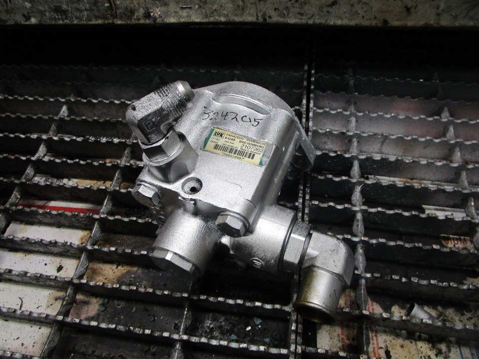 INTERNATIONAL LF73C Steering Pump