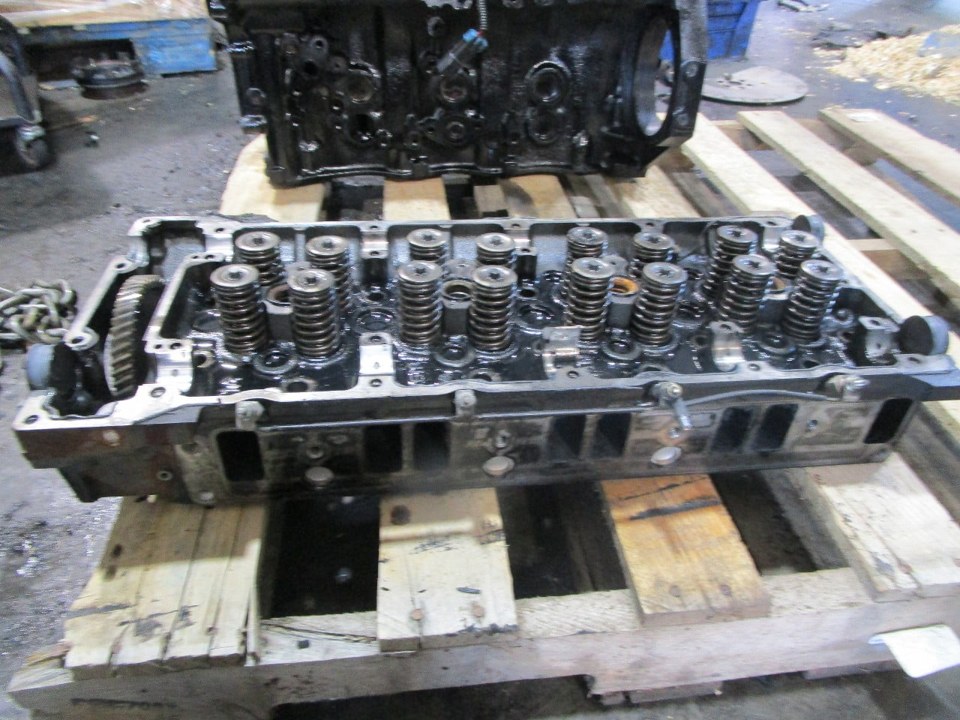 2008 MITSUBISHI 4M50 Cylinder Head