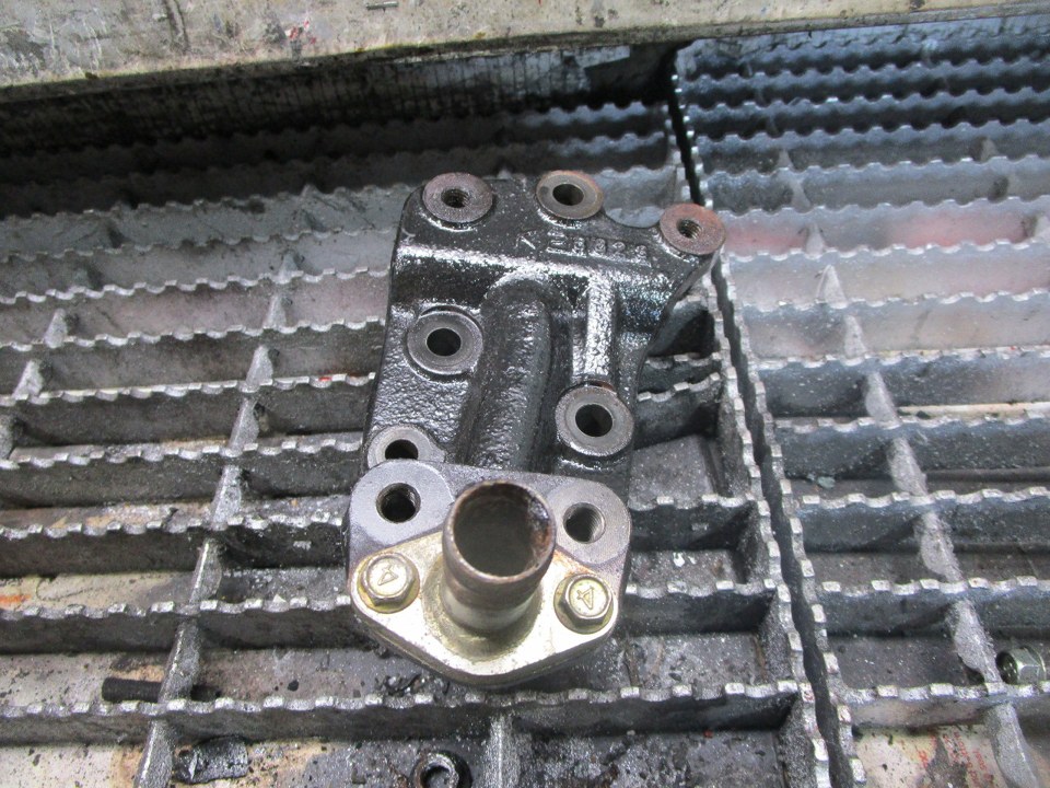 MITSUBISHI 4M50 Fuel Manifold
