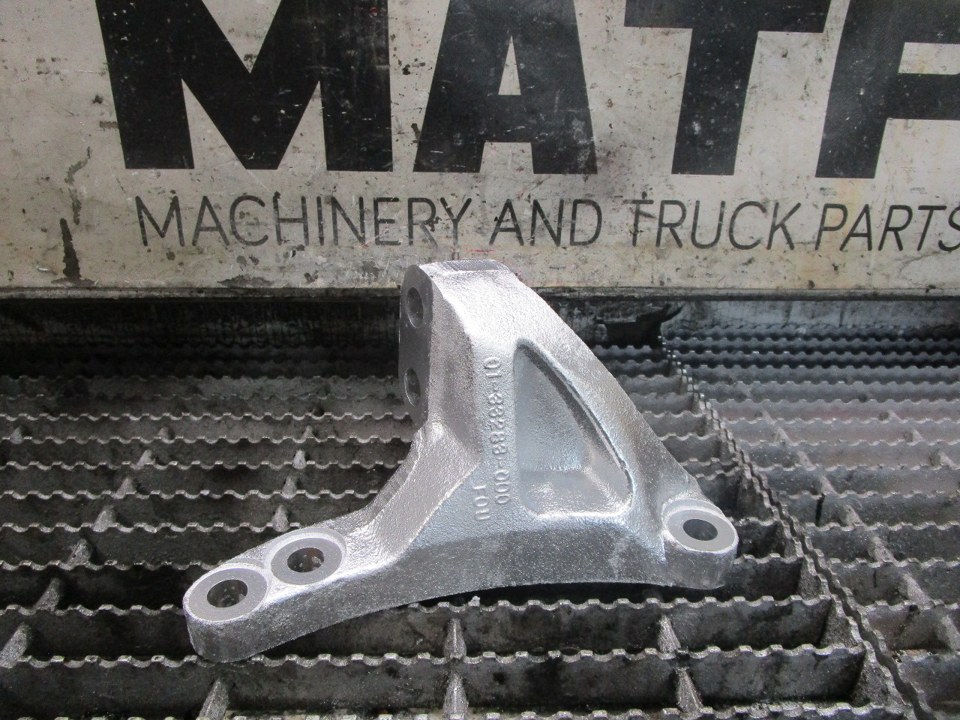 DETROIT DIESEL DD15 Engine Mount