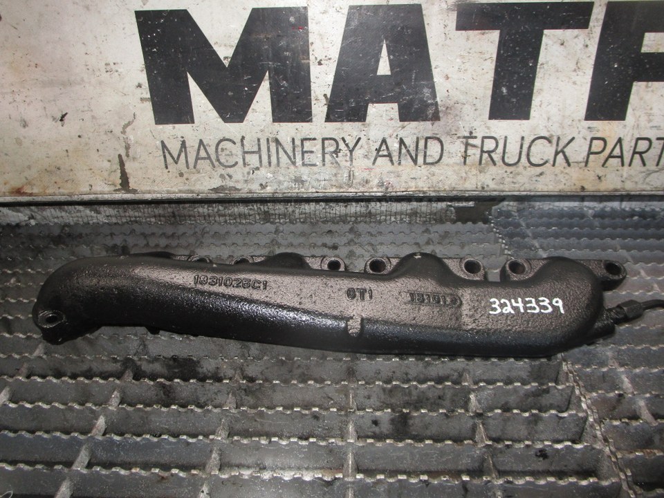 INTERNATIONAL T444E Engine Manifold