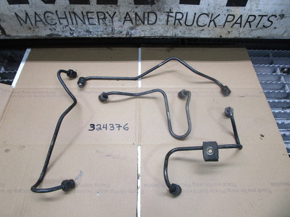 MITSUBISHI 4D31 Fuel Lines